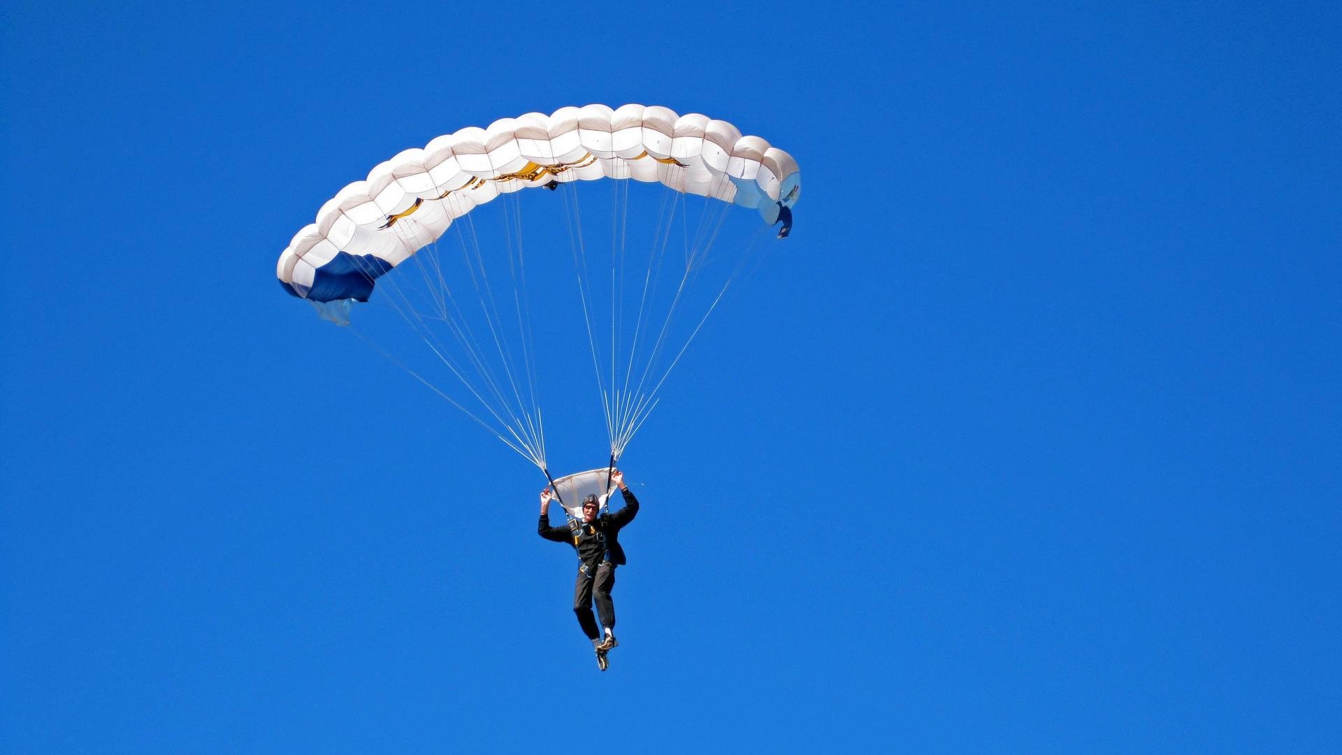  Uzi重返赛场，败北首场状态出色，德国队观众沸腾！引发球迷热议