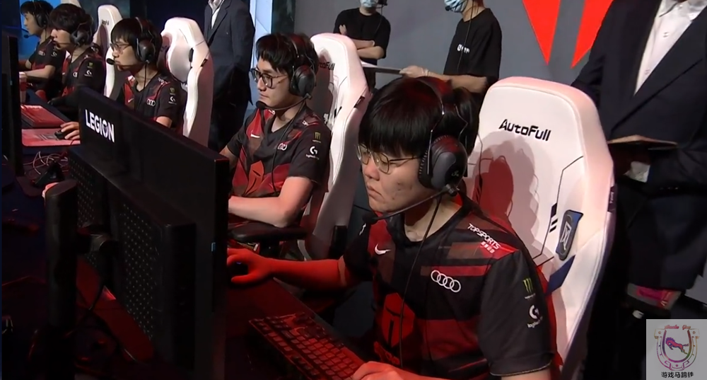 包含TheShy焦点对战,JackeyLove与80激战快船分钟,重返赛场胜负难料!观众掌声雷动的词条 包含TheShy焦点对战,JackeyLove与80激战快船分钟,重返赛场胜负难料!观众掌声雷动的词条